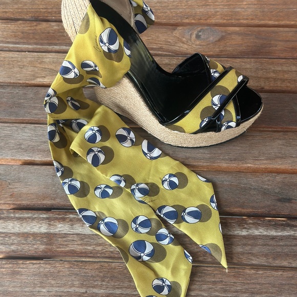 Gucci Multicolor Printed Silk and Jute Scarf Ankle Wrap Wedge Sandals - Picture 2 of 6